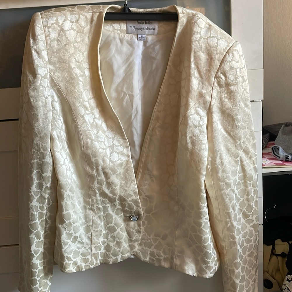 Vintage Nolan Miller blazer with moonstone buttons, cream, small